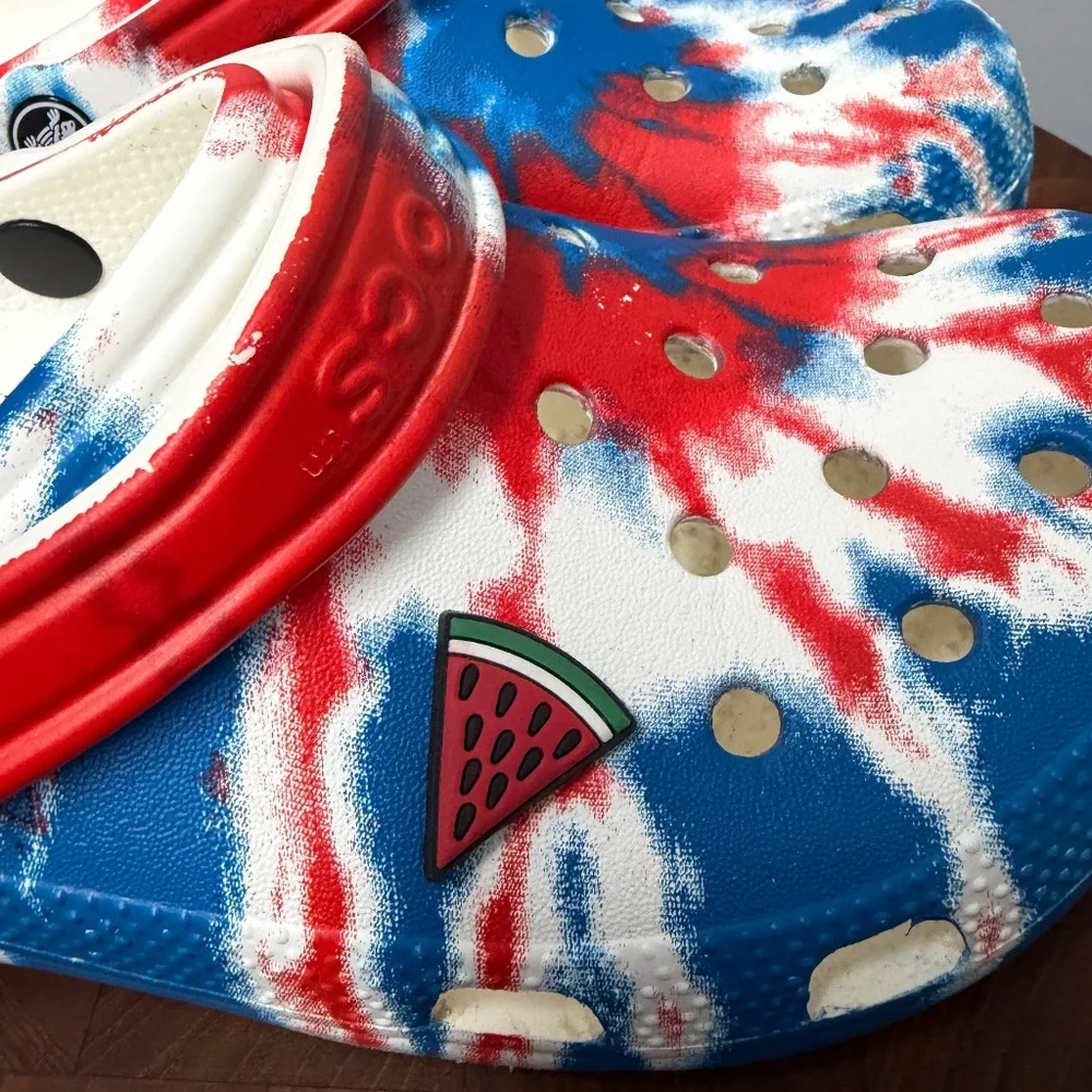 CROCS TIE DYE Red White and Blue Classic Crocs Mens Size7 Women's Size 9 - Picture 4 of 11